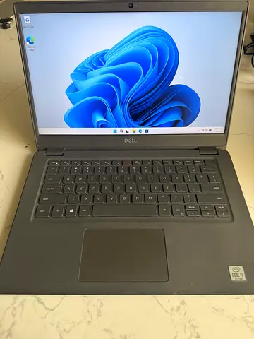 Dell Latitude laptop - Intel i7 Gen10, 16 RAM, 256GB SSD, Windows 11