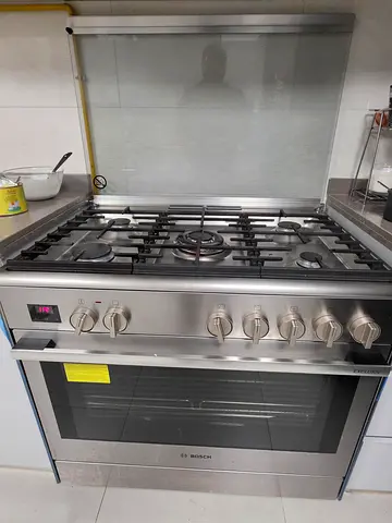 Bosch Free-Standing Gas Cooker with Oven