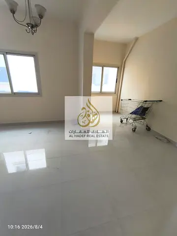 غرفه وصاله 2 حمام مع خزاين فى النعيميه قريب من مدرسه الحكمه مساحه كبيره