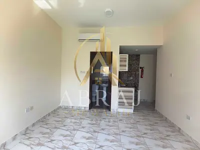 Lavish Studio near to Safari mall , separate kitchen,