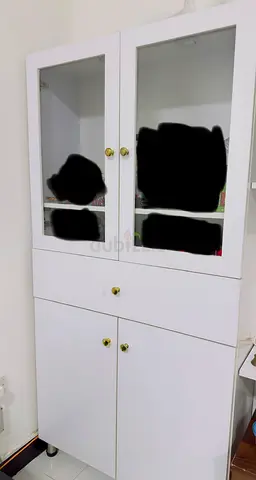 Cupboard showcase