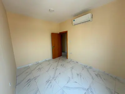 🏡 للإيجار السنوي – المويهات 1 | عجمان ✨ غرفتان وصالة 🛁 حمامان 🌅 بلكونة 🏢 ثاني ساكن – بحالة ممتازة 📏 مساحات واسعة 📍 موقع مميز بجانب شارع الشيخ مح
