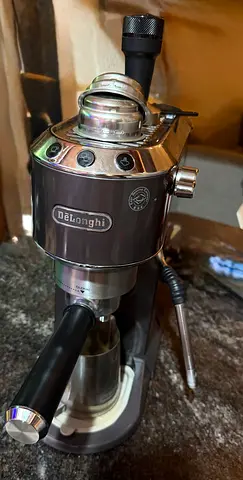 DeLonghi Manual Espresso Machine with Steam Wand - Good Working Condition