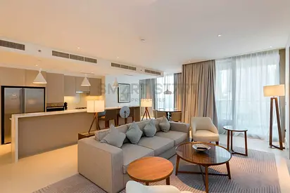 Fully furnished / High floor / Vacant