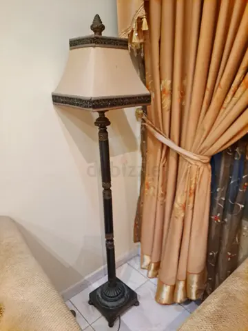 Antique-style tall floor lamp with fabric shade