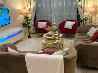 غرفه وصاله / مفروشه فرش كامل / شامل كل الفواتير / المجاز 2 / جمال عبد الناصر / الشارقه