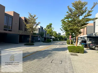 2 BED LUXURY TOWNHOUSE IN ROBINIA | EXCELLENT LOCATION | STYLISH LAYOUT | HIGHLY ATTRACTIVE PRICE.
