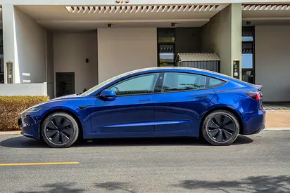 2024 Tesla MODEL 3 — фото 5