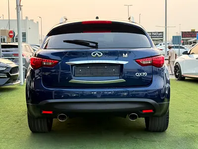 2017 Infiniti QX70 — фото 5