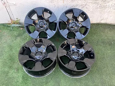 Original Ram 1500 18” wheels 6holes
