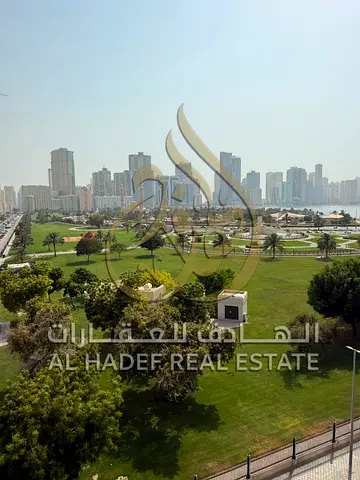 🏡✨ للإيجار السنوي – المجاز 2 | الشارقة 🌳 غرفتان وصالة + صالة منفصلة | بلكونة بإطلالة على حديقة المجاز | برج عائلات استمتع بالسكن في المجاز 2 داخل بر