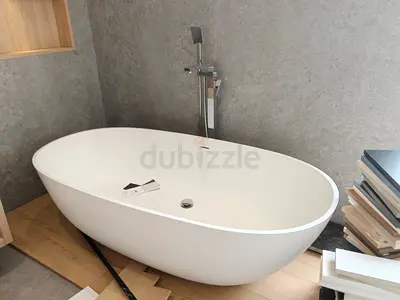 Freestanding White Bathtub