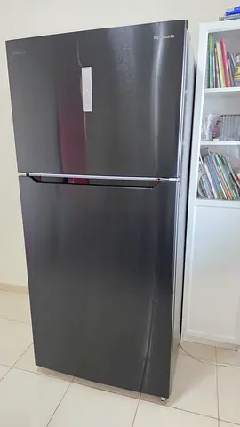 Panasonic 650L Top Mount Refrigerator NR-BC833VSAE — Black, Good Condition