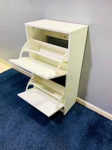 White Floor-Mounted Shoe Cabinet - Slim 2-Flip Design