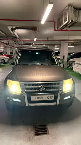 Mitsubishi Pajero 2015 GLS Medium Line | GCC Specs | Well Maintained