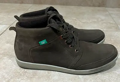CAT - Men's casual high-top brown sneakers, Size UK-8, lightly used