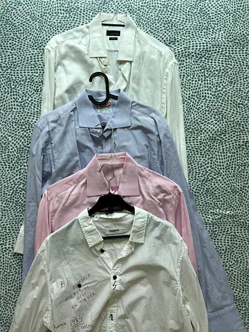 Lot of 4 men’s dress shirts – white, light blue, pink, printed white