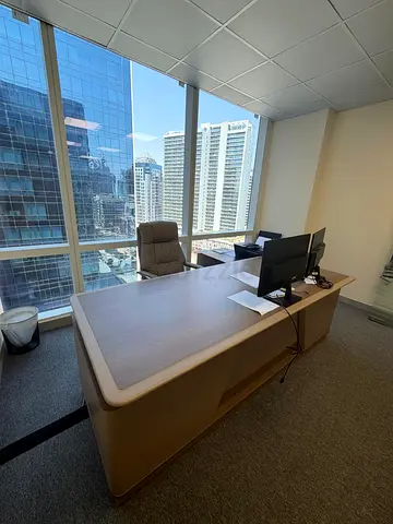 Executive L-Shaped Office Desk with LED Lighting – Excellent Condition | Business Bay