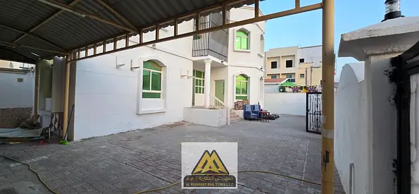 Spacious area | Distinctive commercial design | Spacious majlis | Multiple lounges | Equipped kitchen | Prime location |