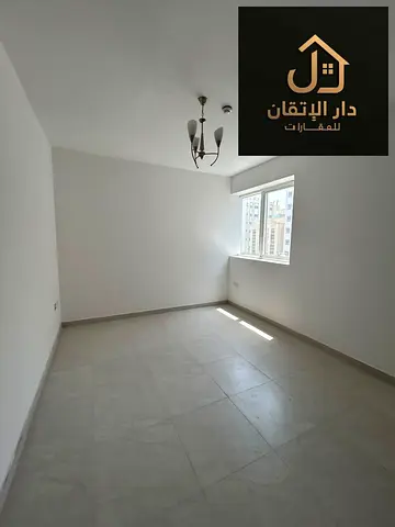 فرصة ذهبية للإيجار شقة غرفتين وصاله منطقه البوطينه اول ساكن يوجد تكيف مركزي