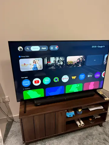 SONY BRAVIA TV 55 like new used few times only with free soundbar
