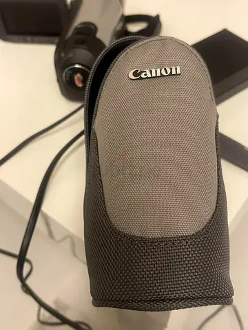 Canon LEGRIA FS306 كاميرا فيديو بحالة جيدة مع البطارية والشاحن