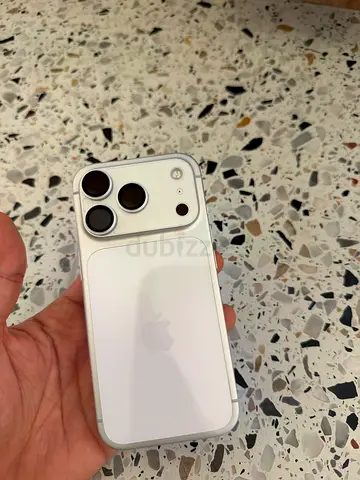 Iphone 17 pro 256gb silver like new
