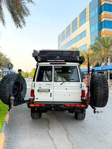 صورة 16 لـ 2014 Toyota LAND CRUISER 70 SERIES