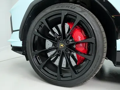 2024 Lamborghini URUS — миниатюра 8