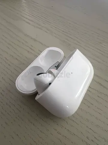 Airpod pro 2 (1 bud) and case