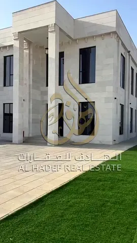 فيلا للإيجار في الطي شرق الشارقة 5 غرف نوم 7 حمامات مجلس وصالة غرفة خادمة وغرفة غسيل مساحة 5000 قدم² قريبة من مسجد الشارقة فيلا عائلية واسعة بموقع ممي