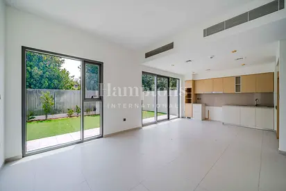 Vacant Now | Corner Unit | 4Beds + Maids Room