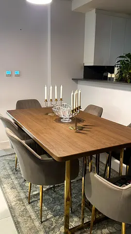 Dining table for urgent sale!