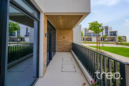 Park Backing | Large Terrace | Modern Finishing