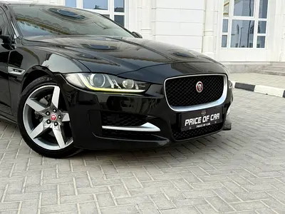 صورة 19 لـ 2016 Jaguar XE