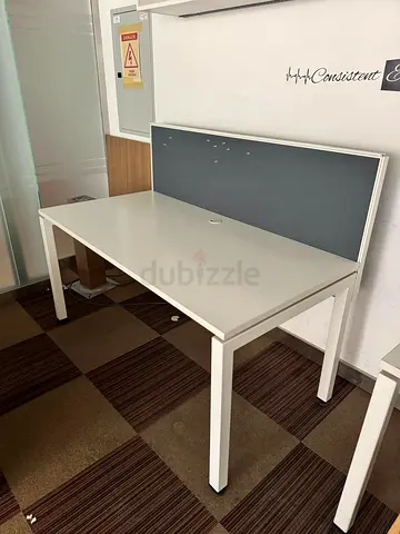 Office workstation desk