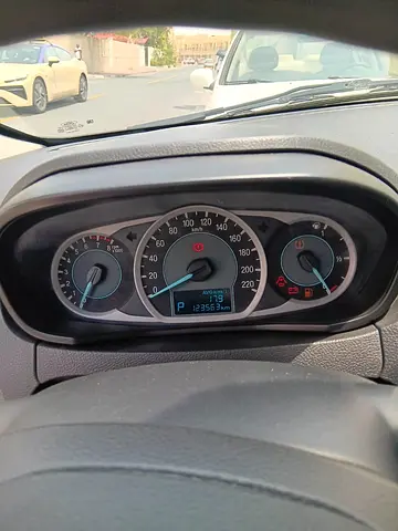 2018 FORD FIGO 照片 4