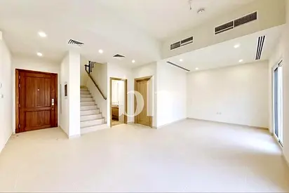 Single Row | Closed Kitchen | Unfurnished | 4 Cheq