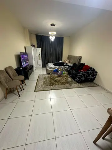 Room available with own bathroom near Sharaf dg