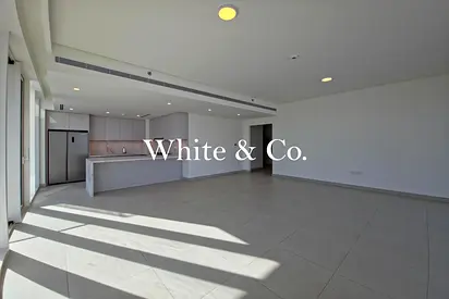 Marina Views | Maids Room | Corner Unit