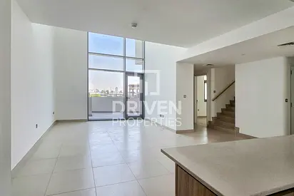 Single Row | Spacious | Maids and Study Room