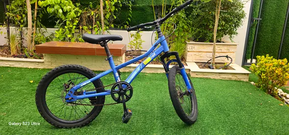 Kids 18-inch Blue Bicycle —Very  Good Condition