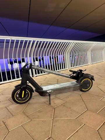 Crony Xm max electric scooter 50km speed 50km battery range