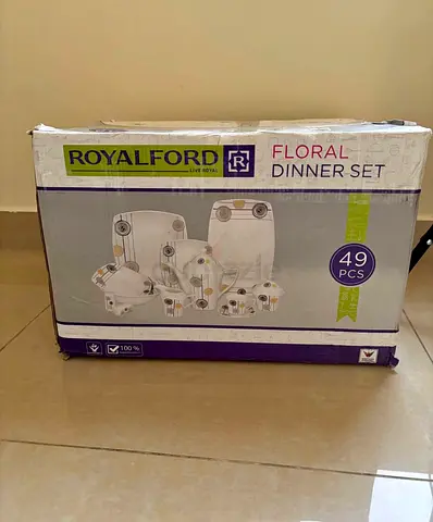 Urgent selling 49 pc royal ford dinner set