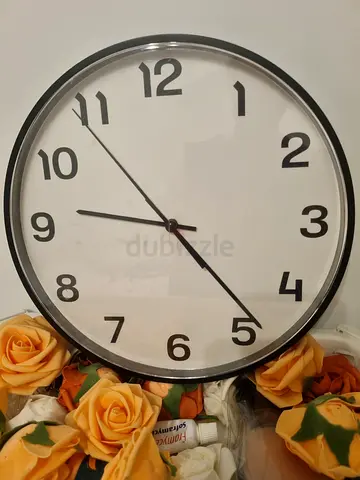 Clock can hang or keep in any place