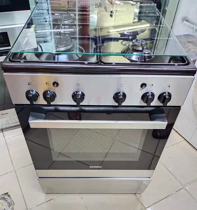 Siemens New Model 4 Burner Full Gas Cooker 60Cm. Same like new..