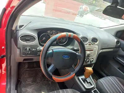 صورة 4 لـ 2009 FORD FOCUS