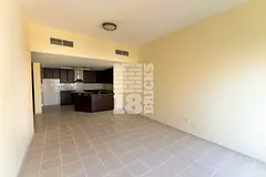 2 Bed + Store | Near Metro | Multiple Cheques
