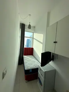 Private soundproof partition near to Sobha metro station For Executives Gentleman with marina view