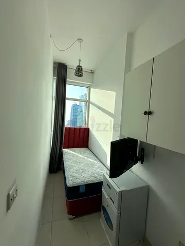 Private soundproof partition near to Sobha metro station For Executives Gentleman with marina view